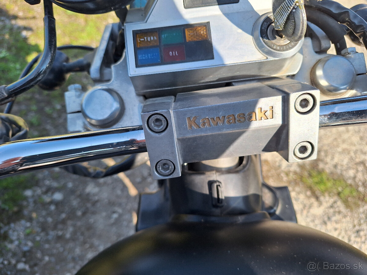 Kawasaki LTD 450 - 12