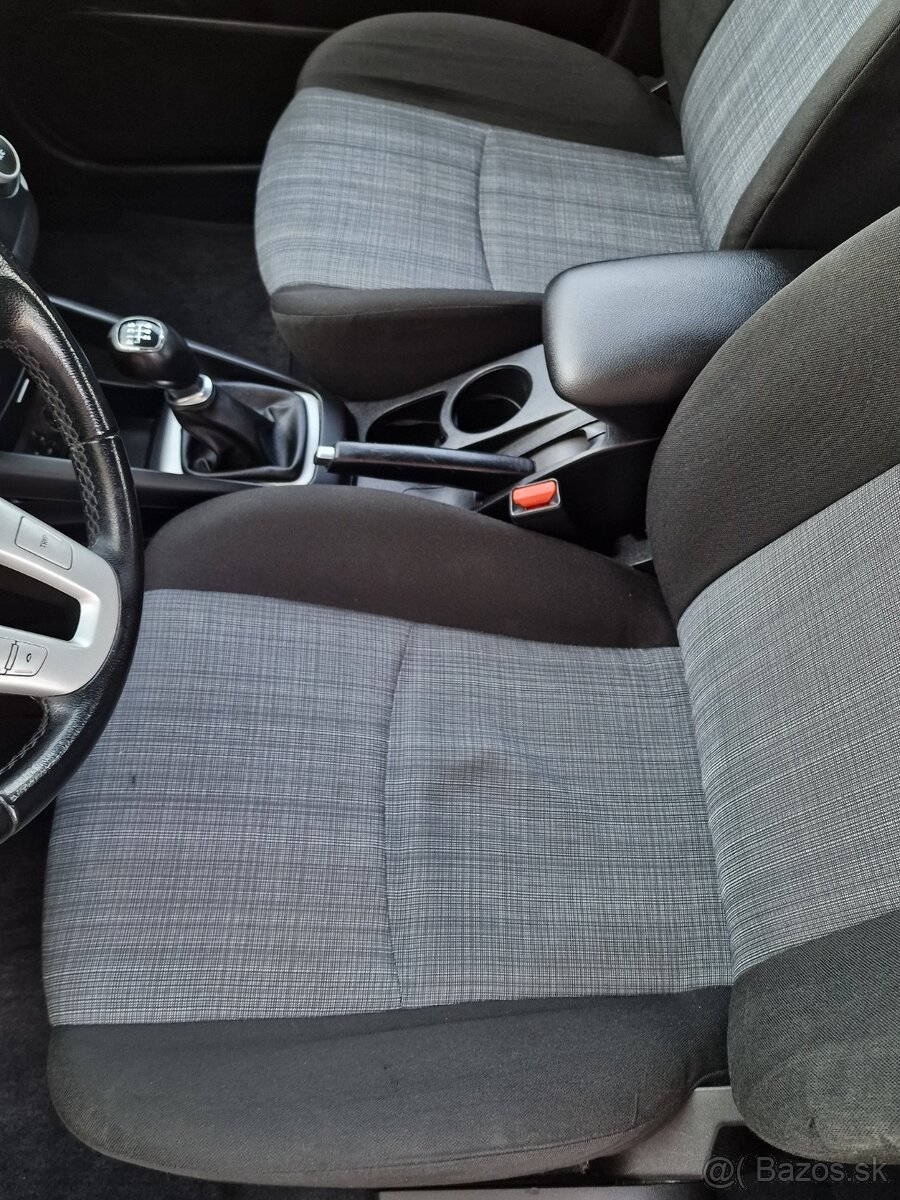 Kia Cee´d 1.6CRDi VGT 115K TX M6 SR 2 majiteľ - 12