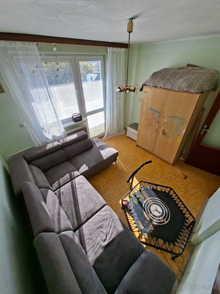 Rodinný dom v radovej zástavbe - Revúca - 12