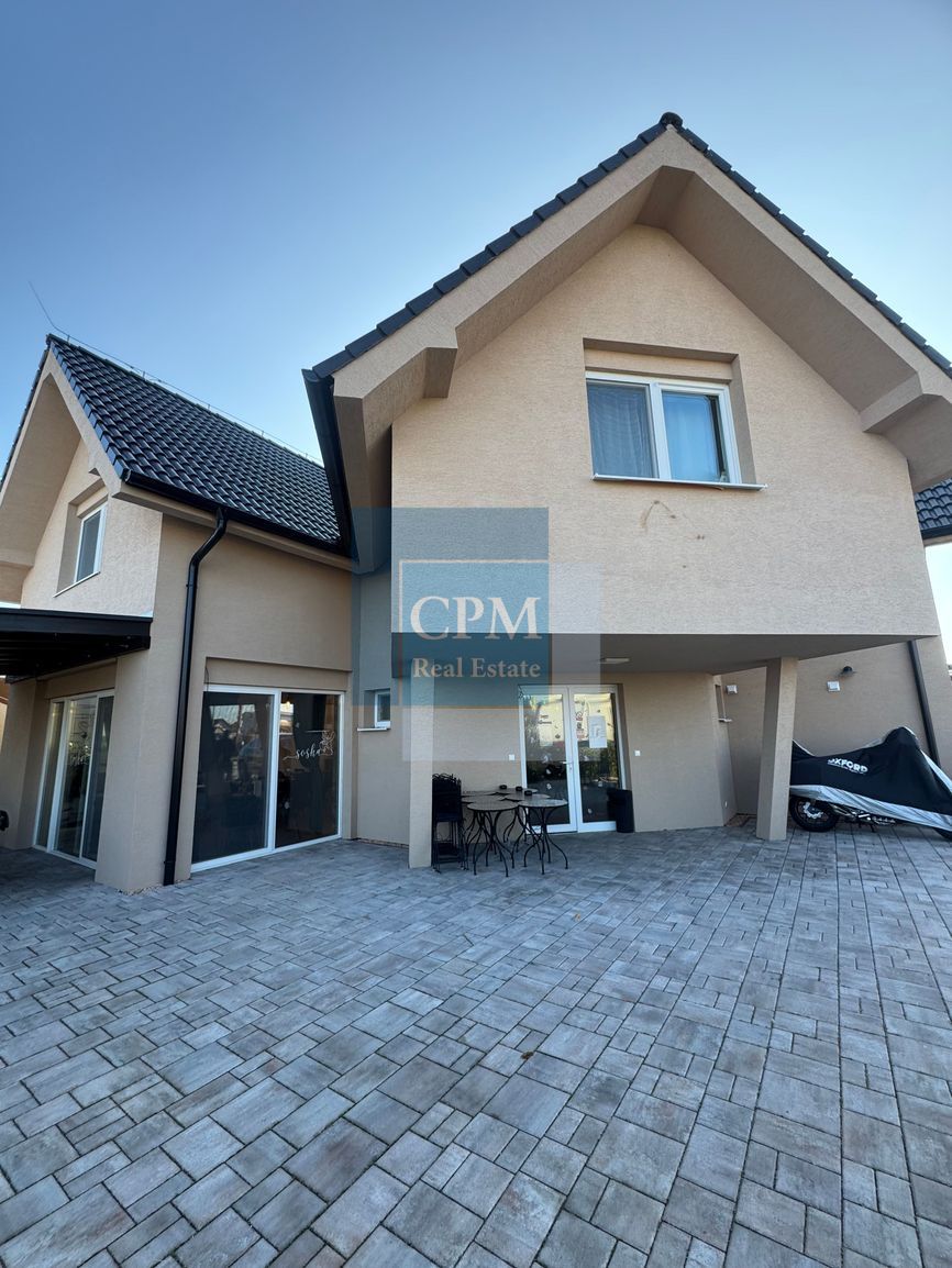 Na predaj moderné ubytovacie zariadenie v Novej Dedinke (r. - 12