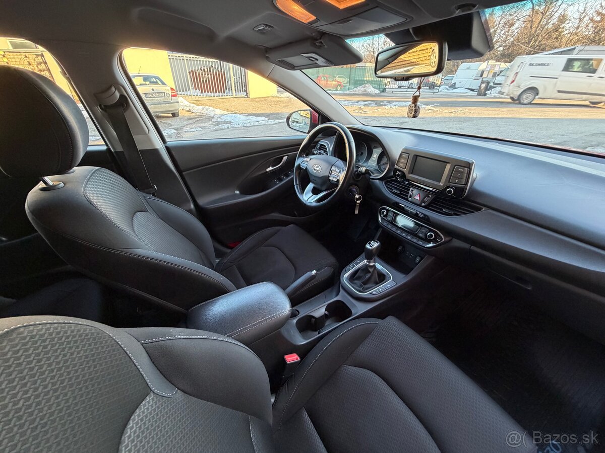 Hyundai i30 CW 1.4 T-GDi - 12