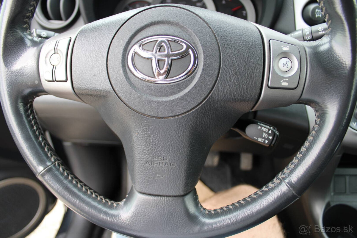 Toyota RAV4 2.2 D-4D 135 Terra - 12