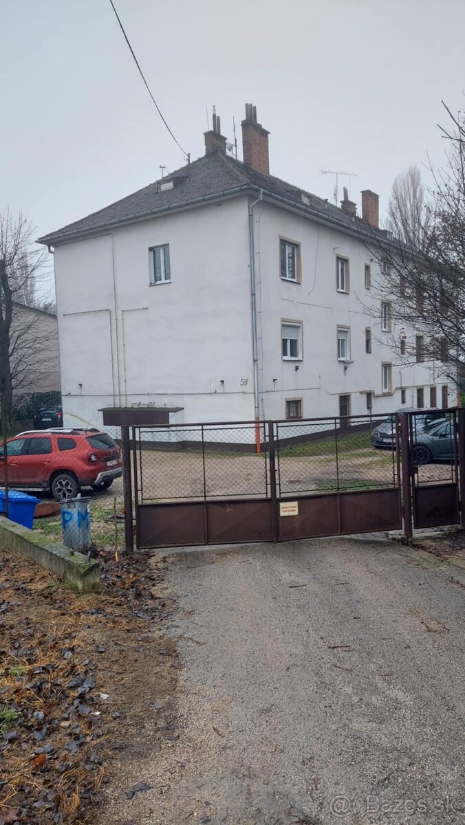 Vlčkovce - Veľký 2-izbový (70,30 m2) byt na predaj - 12