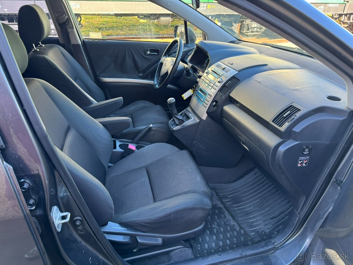 Toyota Corolla Verso 1.8i benzin 2008 - 12