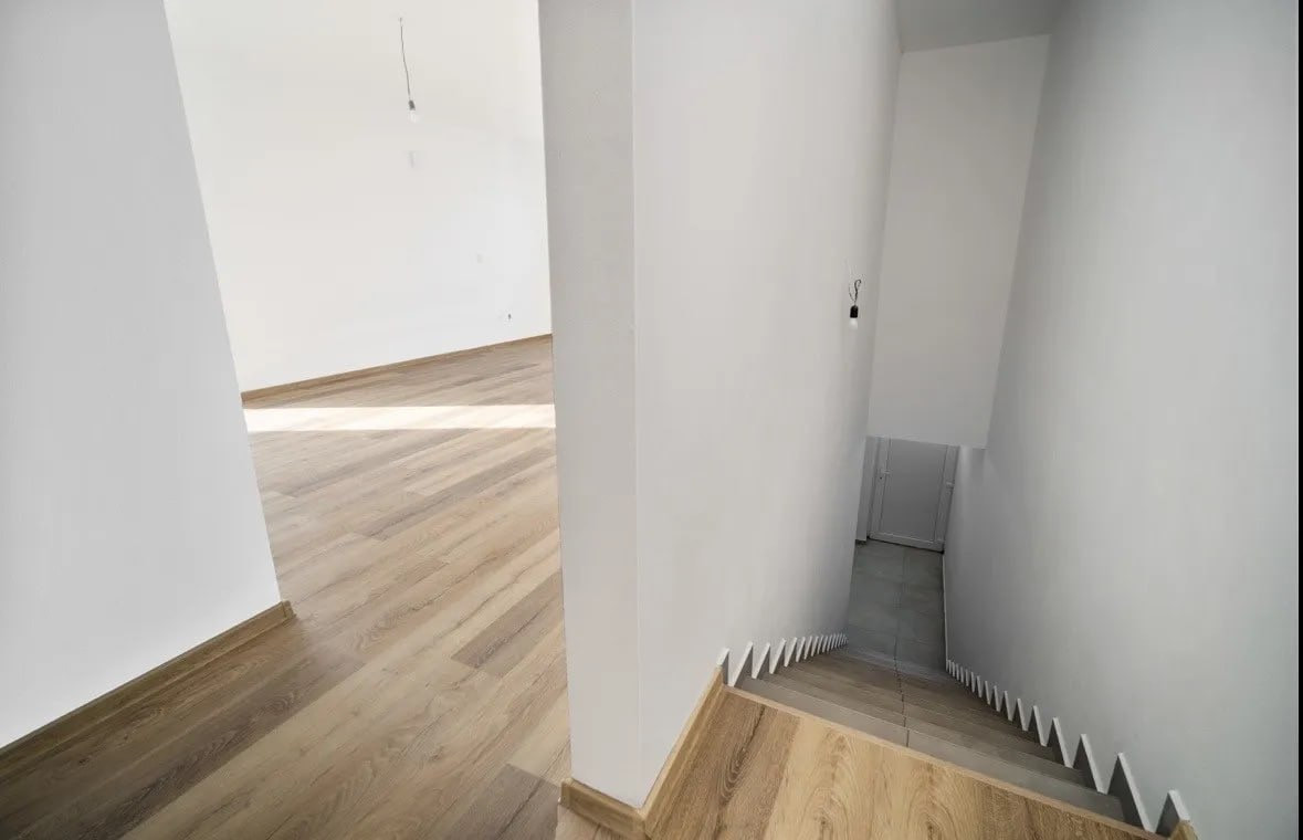 Priestranný 3-izbový byt v novostavbe v obci Mostová - 12