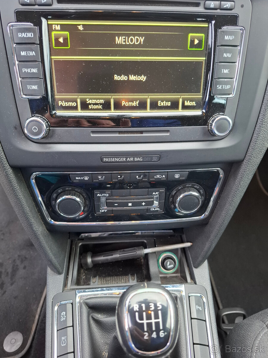 ŠKODA SUPERB COMBI 1,6 TDi 77kW 2014 - 12