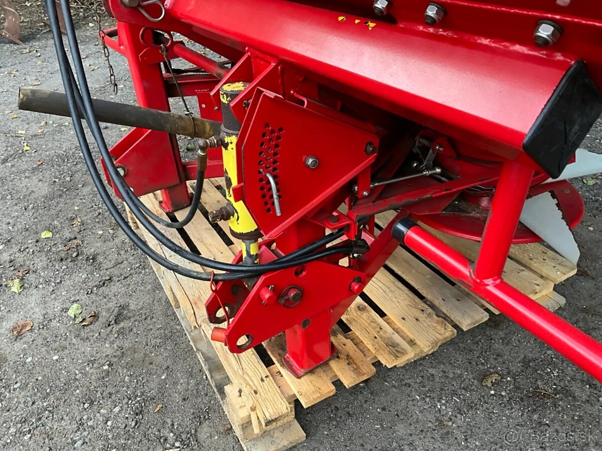 1200L Nizozemské rozmetadlo LELY CENTERLINER SL - 12