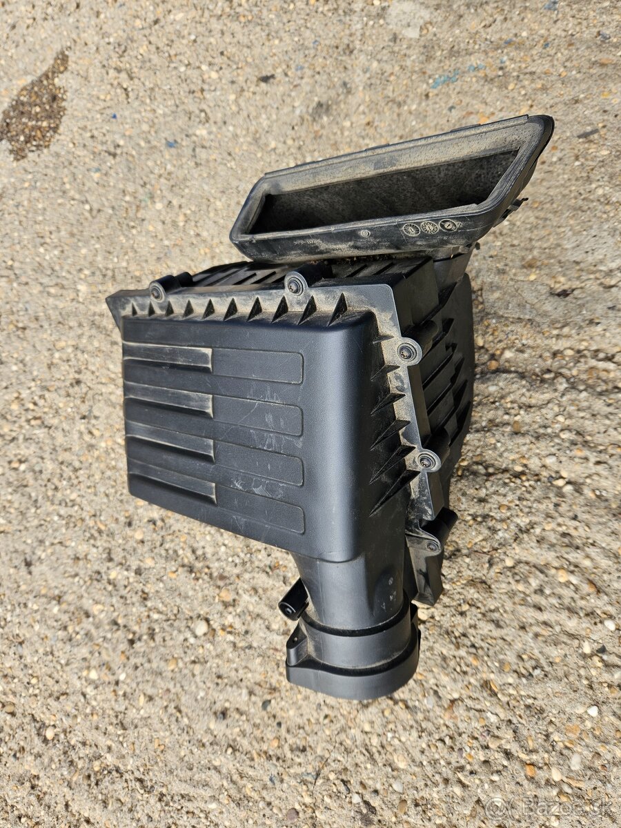 PREDAM PREDOK PREDNA CAST VW PASSAT B8 - 12