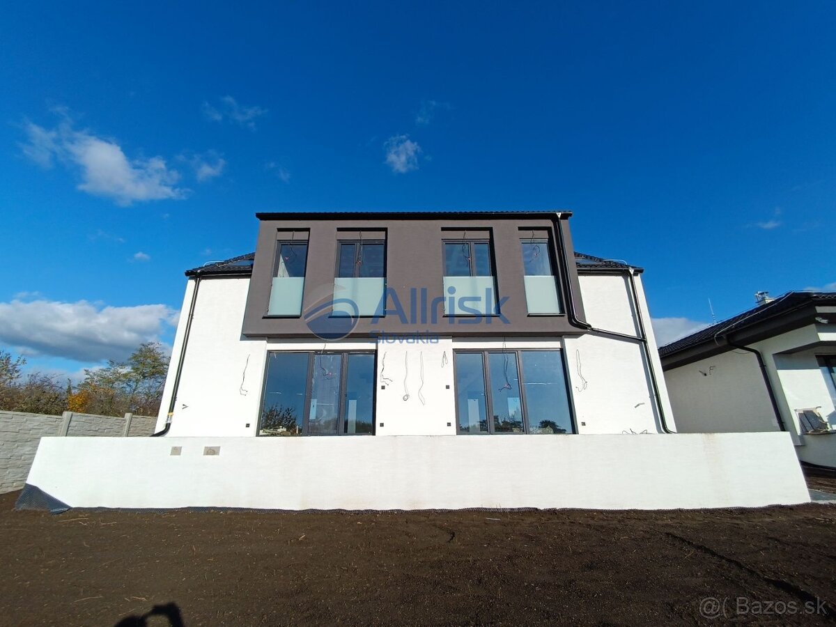 Krásna voňavá novostavba v Šalgočke za skvelú cenu. Dom č.3 - 12