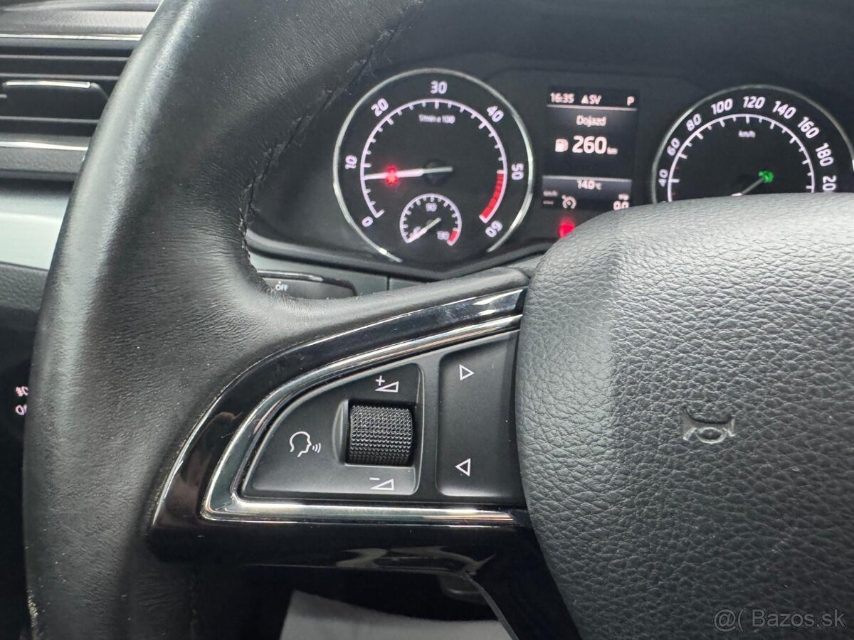 Superb Combi 2,0 TDI Style 110kW Ťazné Top stav - 12