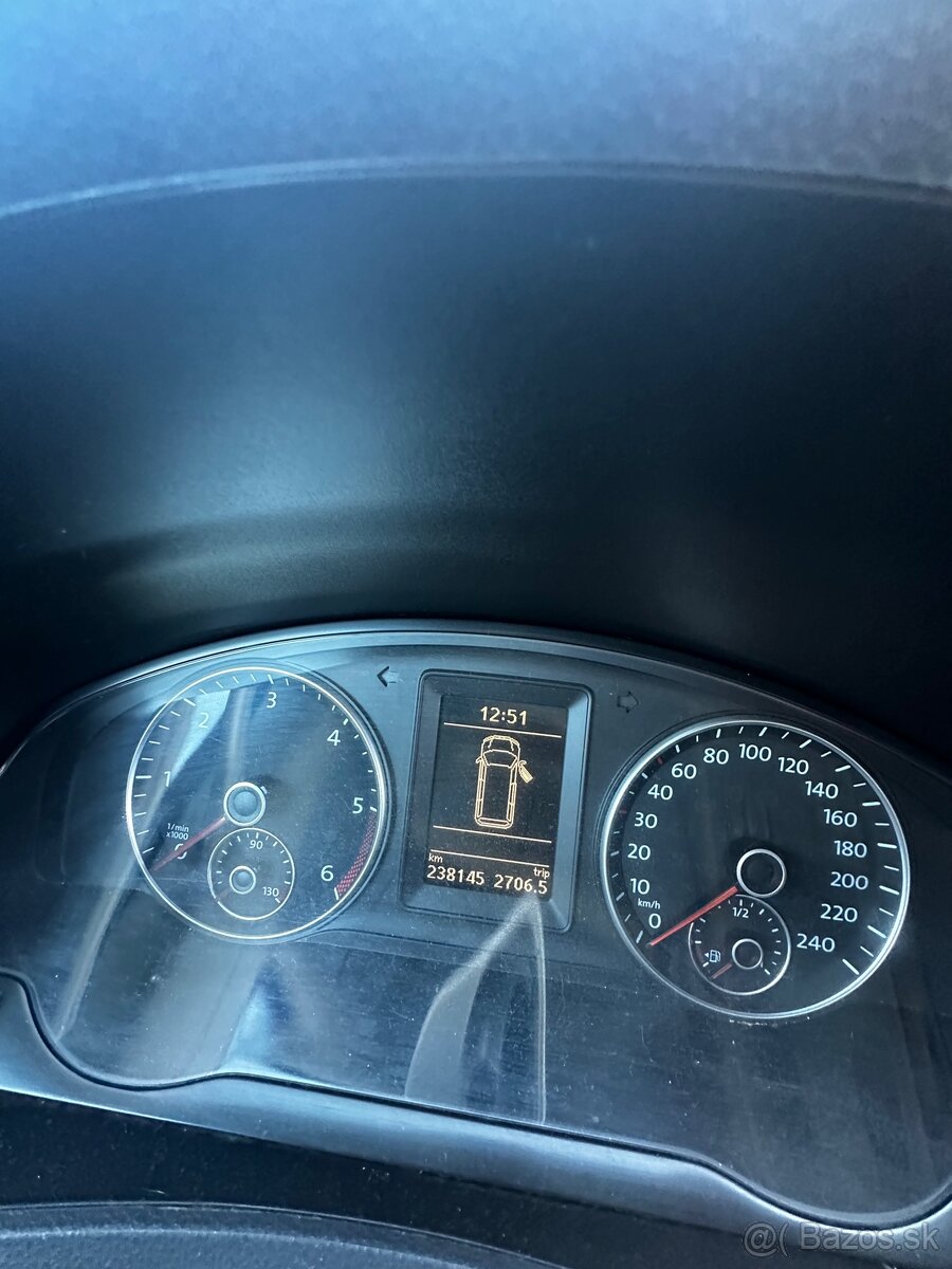 VW Transporter 2.0tdi - 12