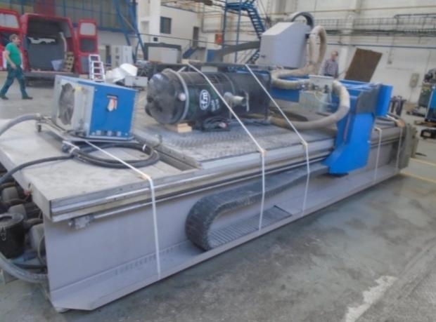 Použité portálové nestingové 3-osé CNC centrum - 12