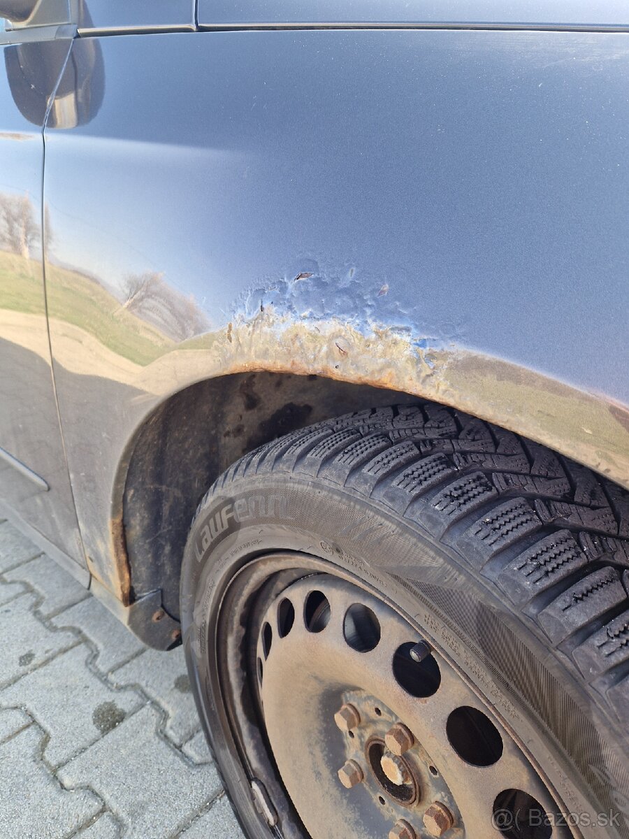 Volkswagen Passat B6 1.9 TDI (2006) - 12