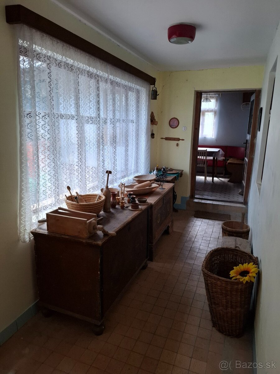 CHALUPA NA MYJAVSKÝCH KOPANICIACH - 12