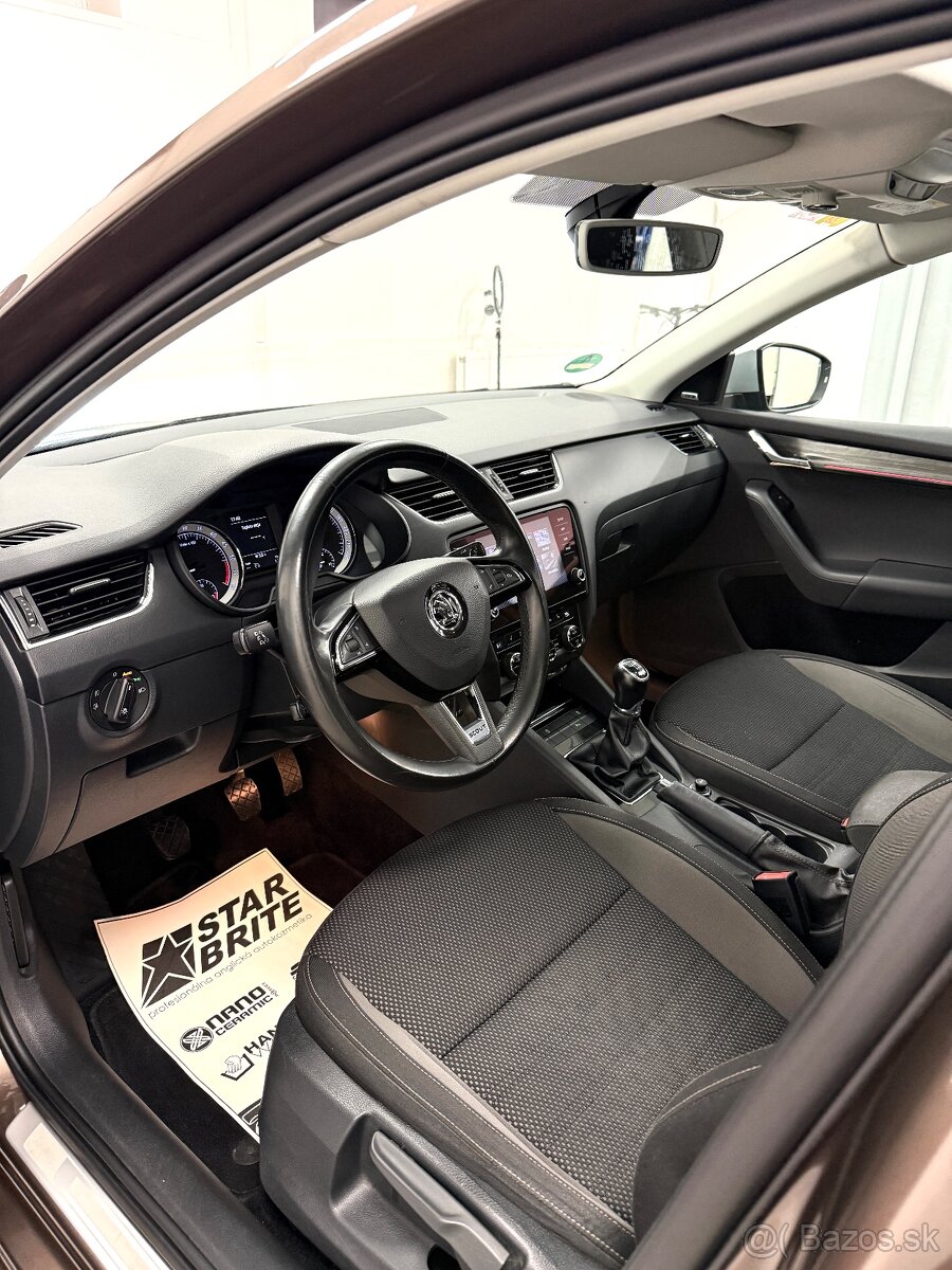 Skoda Octavia Scout 2.0TDI 110Kw 4x4 Webasto/Canton/Panorama - 12