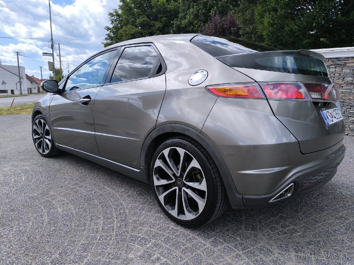 Elektróny 5x114,3 R18 + 225/40 letné pneu - 12