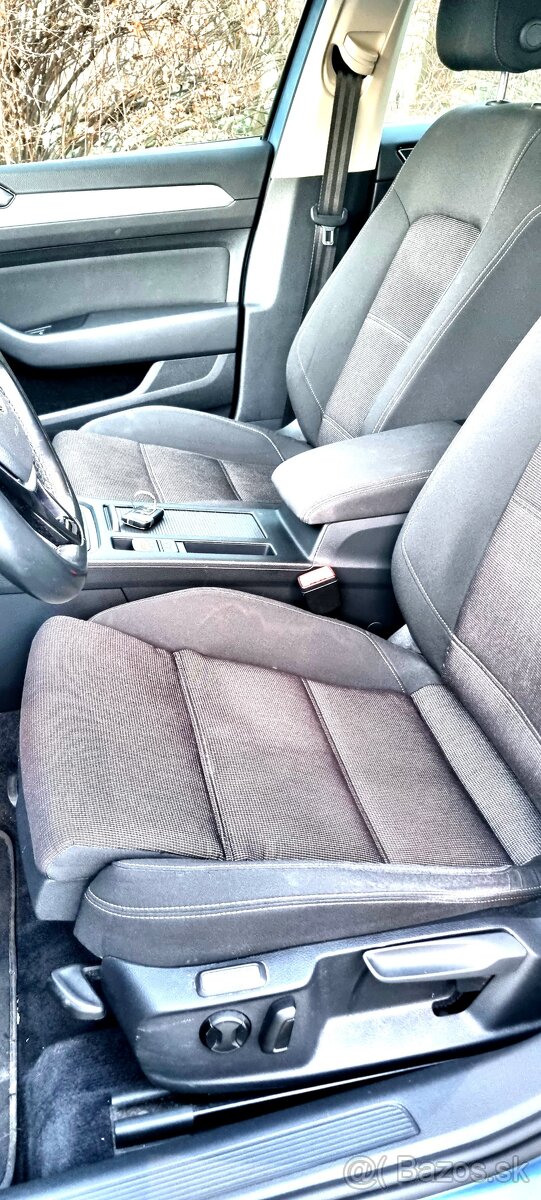 Volkswagen Passat Variant 1.6 TDI - automat, adaptivny tempo - 12