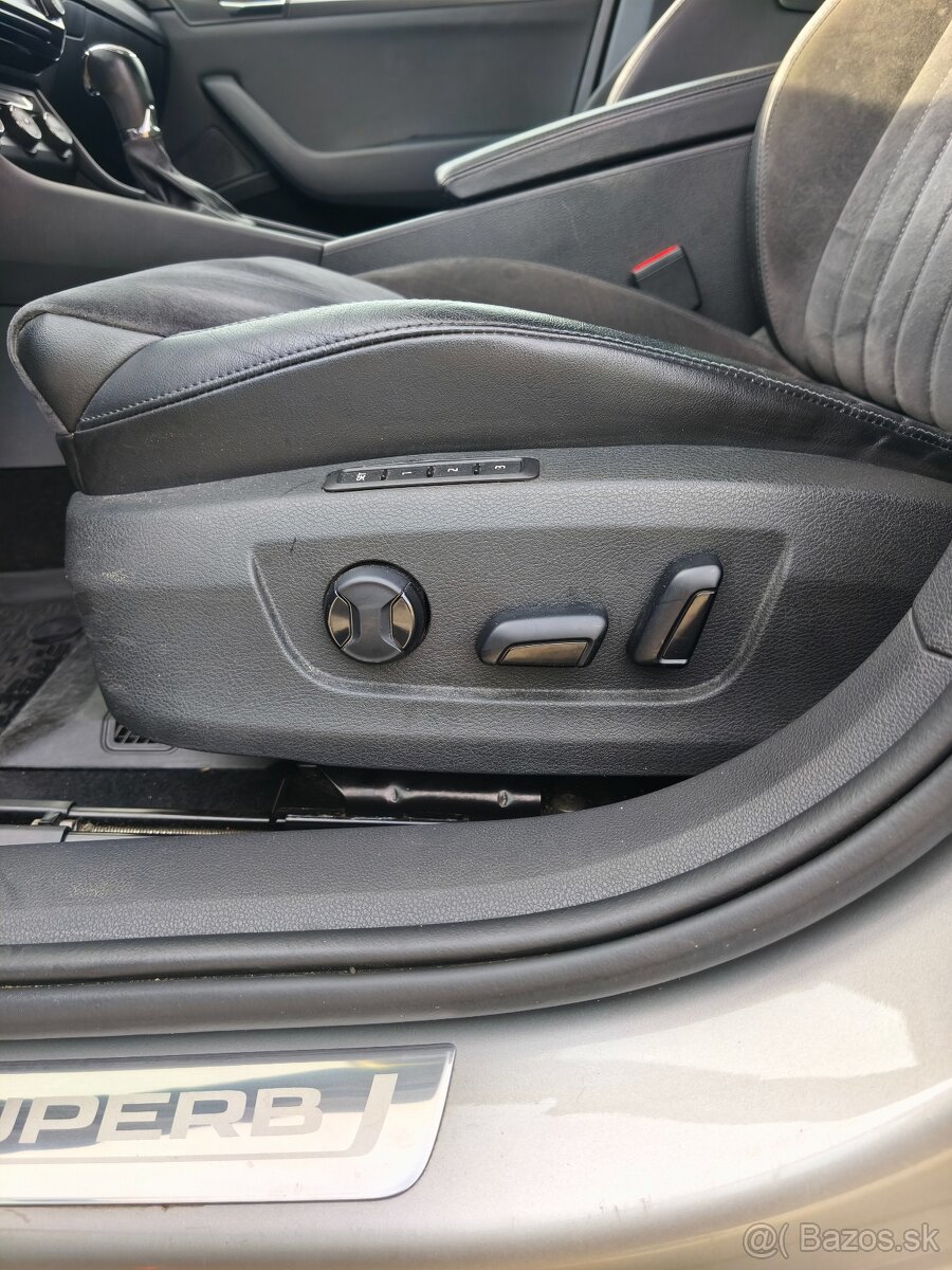 Škoda Superb 2.0 TDI Style DSG - 12