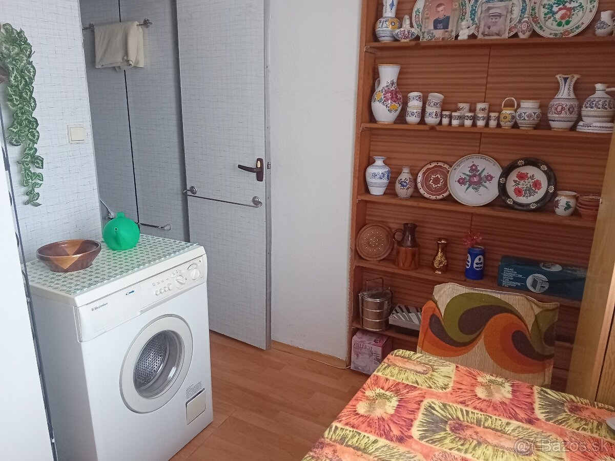 Na predaj 3 izb.byt v pôvodnom stave - 12