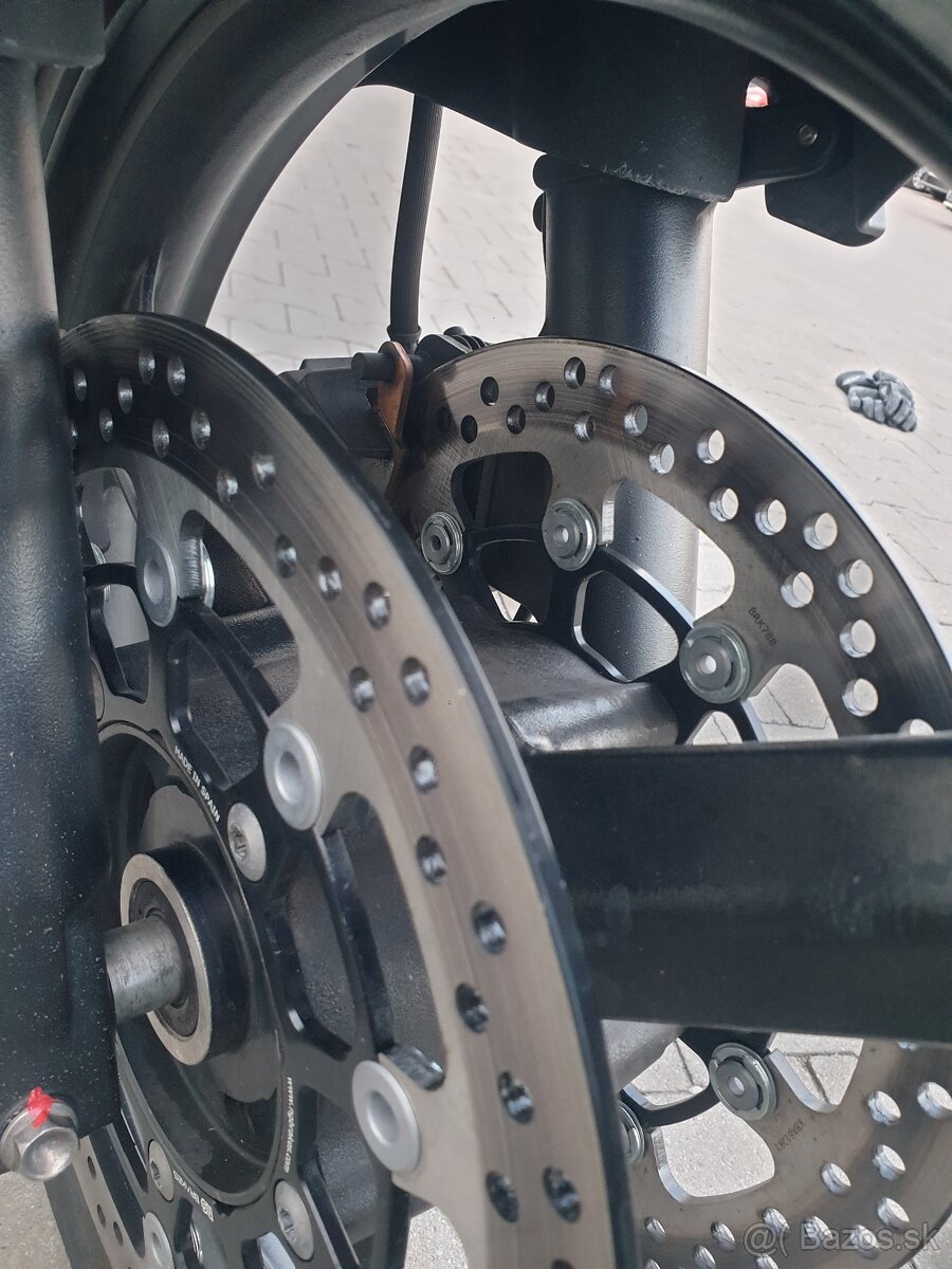 Suzuki dl650 v strom - 12