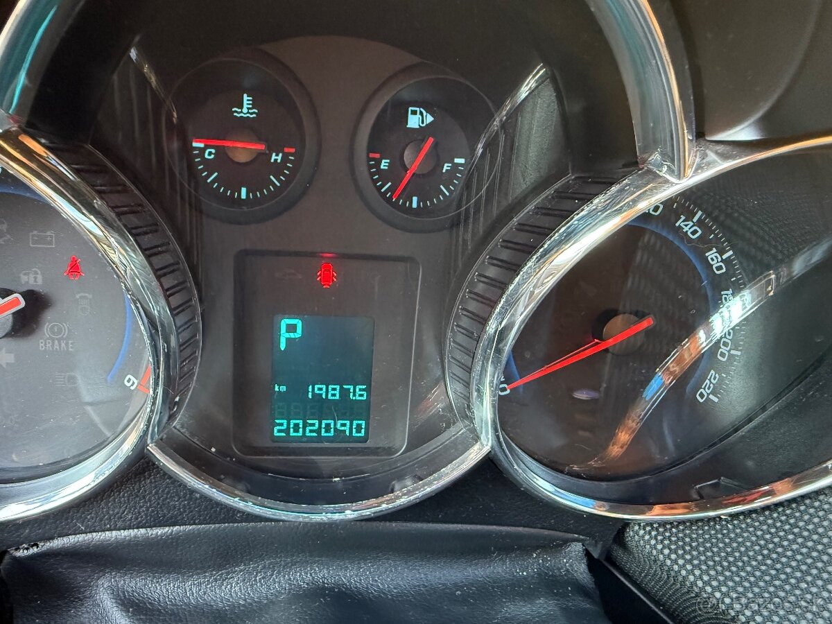Predám Chevrolet Cruze - 12
