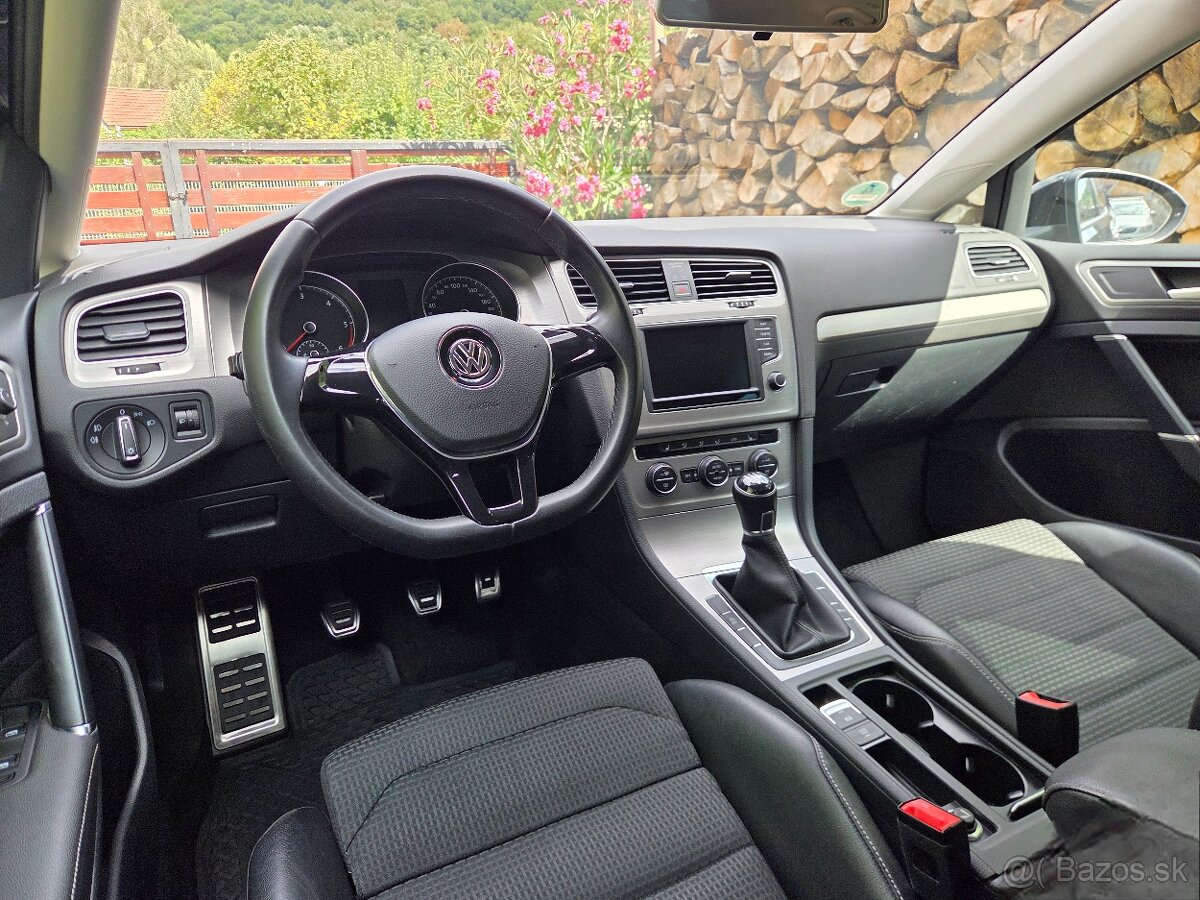 Golf 2.0TDI 110kw R-line - 12