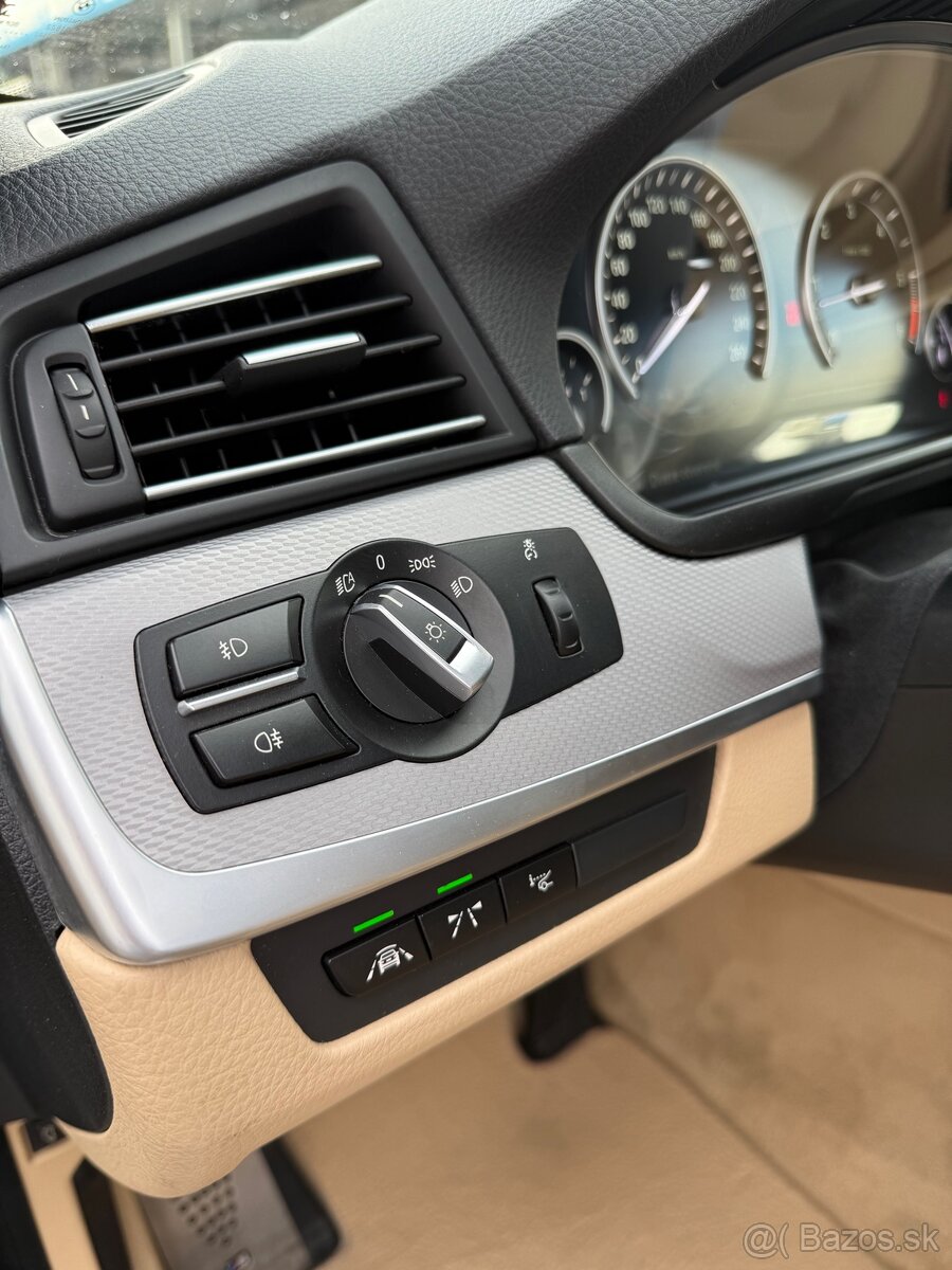 BMW 530d xDrive M-packet - 12