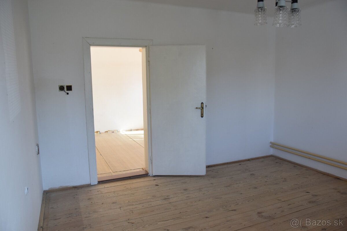 Rodinný dom u nás na Záhorí - 12