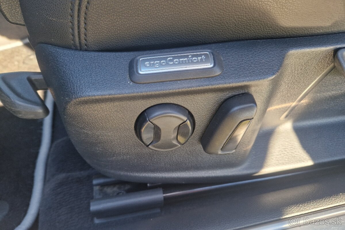 Volkswagen Passat Variant 2.0 TDI Highline 110kW150HP M6 - 12