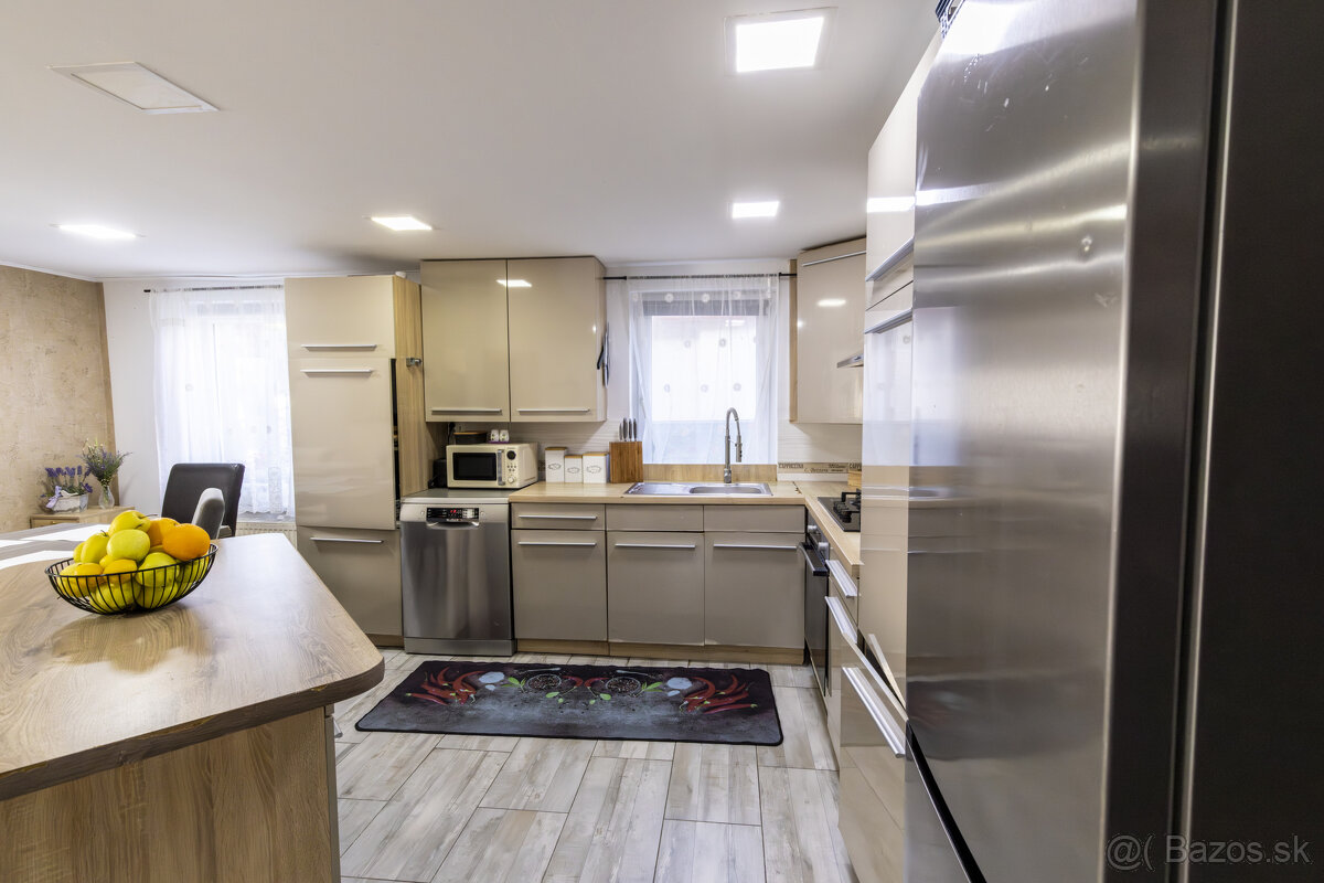 Na PREDAJ 5i RD v obci Milhosť - 12