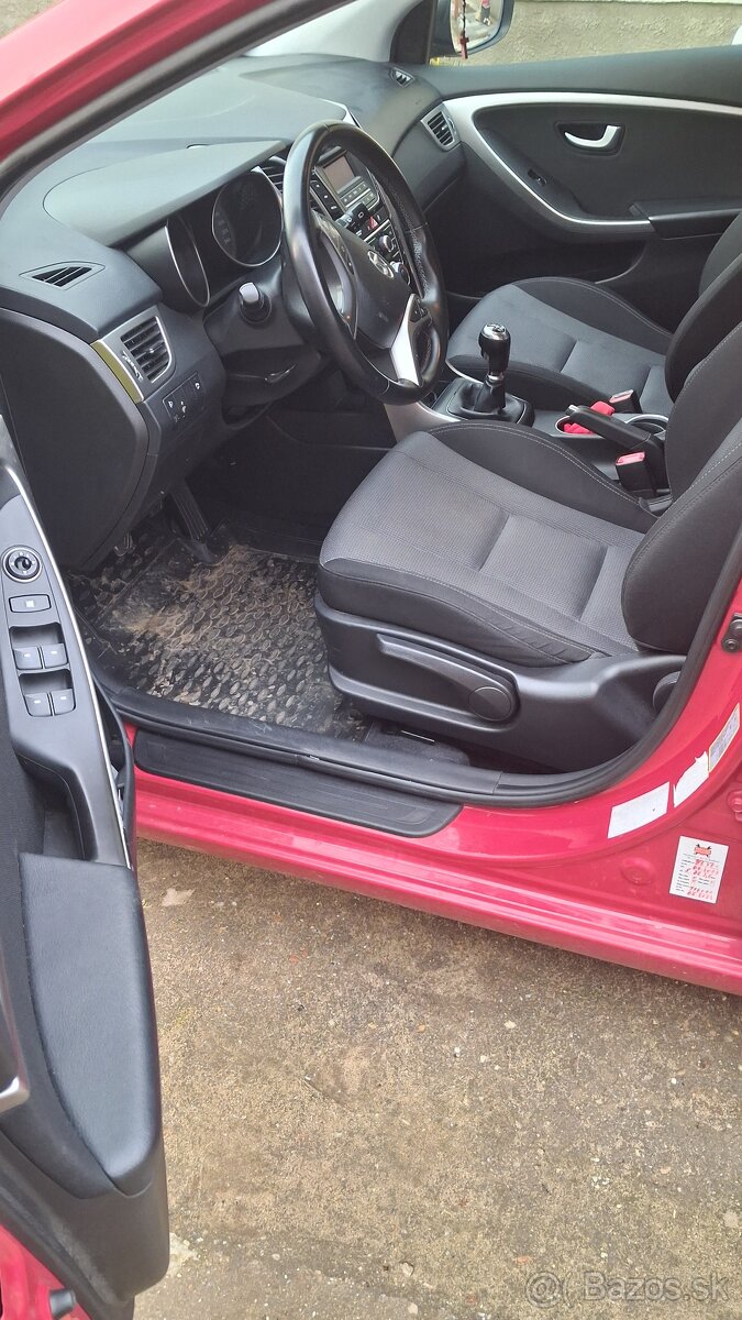 Hyundai I30 kombi - 12
