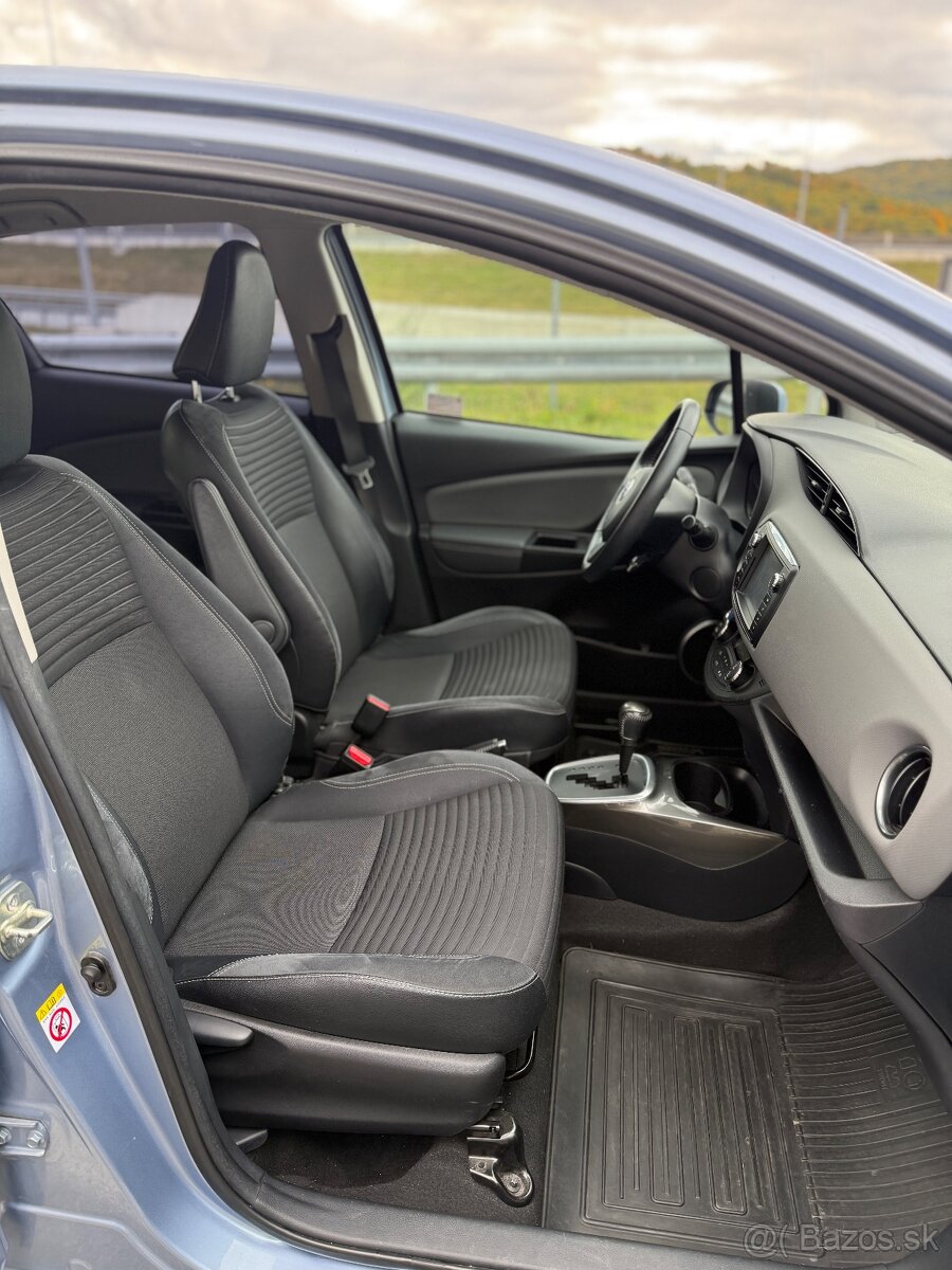 Toyota Yaris 1.5 Hybrid E-CVT - 12