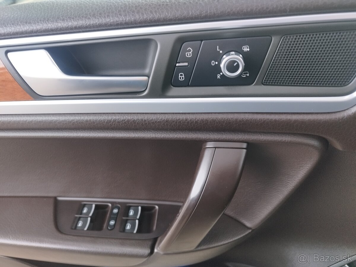 VW Touareg 3.0 tdi - 12