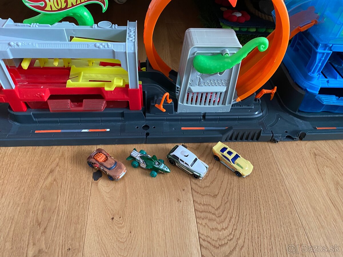 Hot Wheels Utok chobotnice - 12