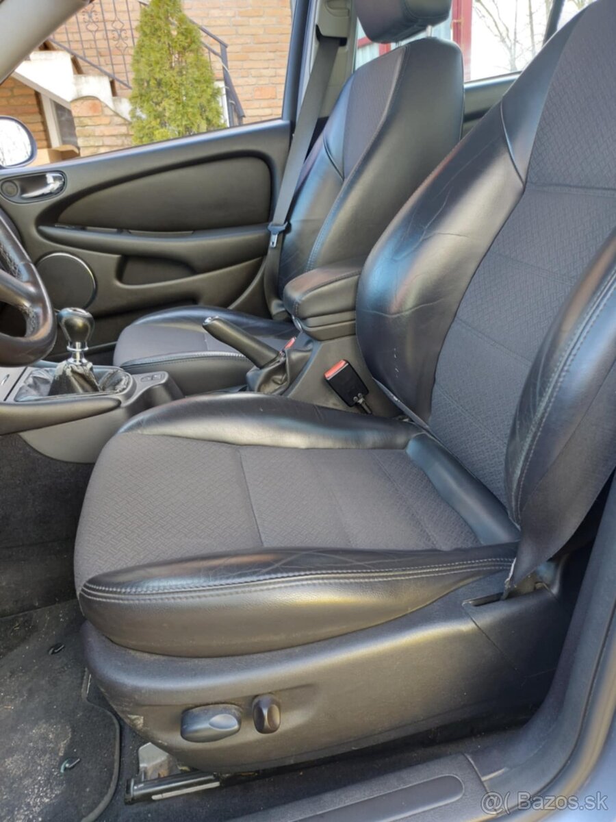 Jaguar X-type 2,5i 143,5kw kód : XB - 12