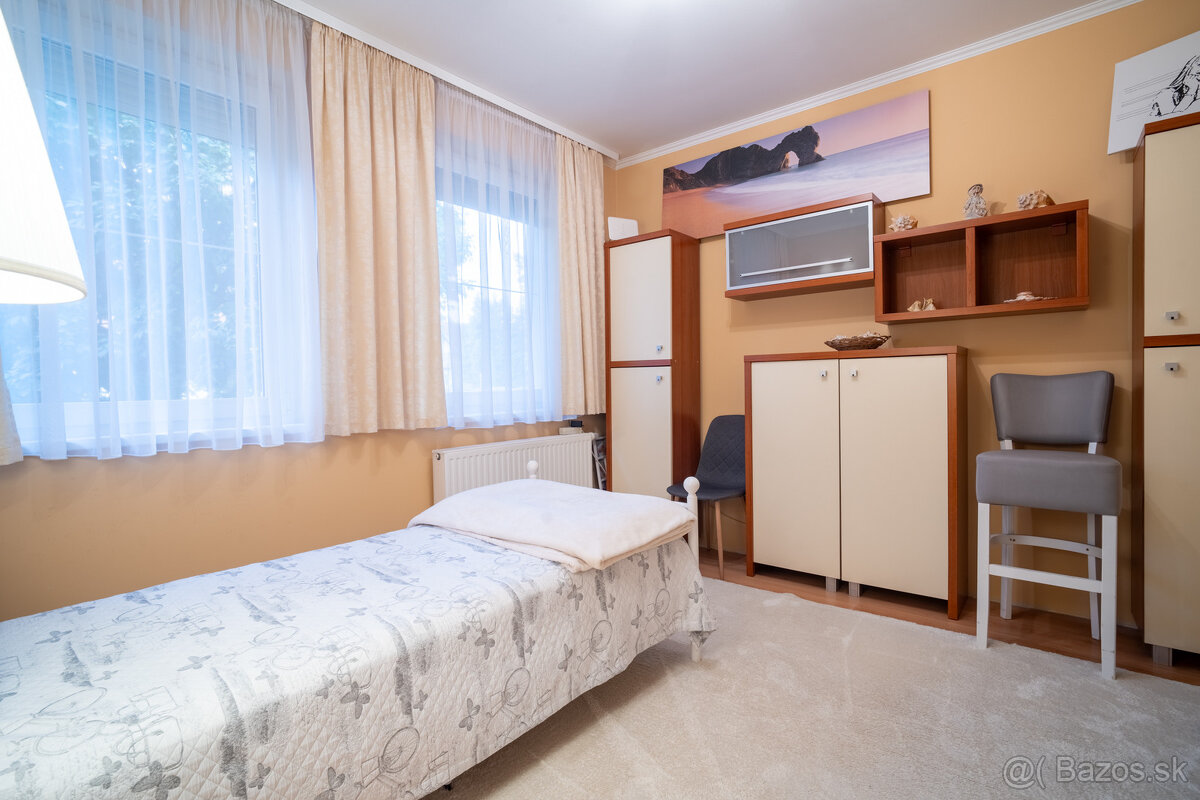 Na predaj rodinná vila v maďarskej obci Gyenesdiás - 12