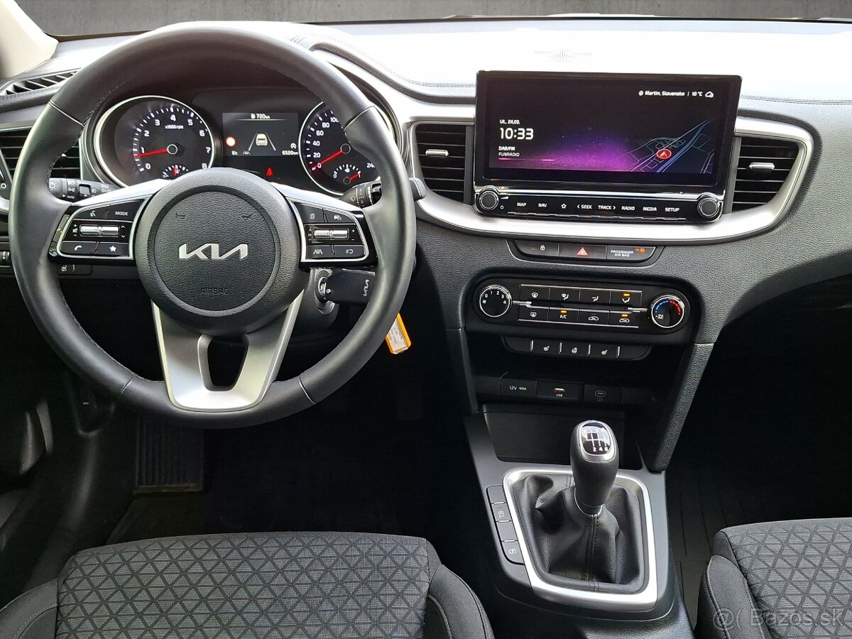 Kia CEED 1,5 T-GDi M6 SILVER PACK103kW/140k - 12