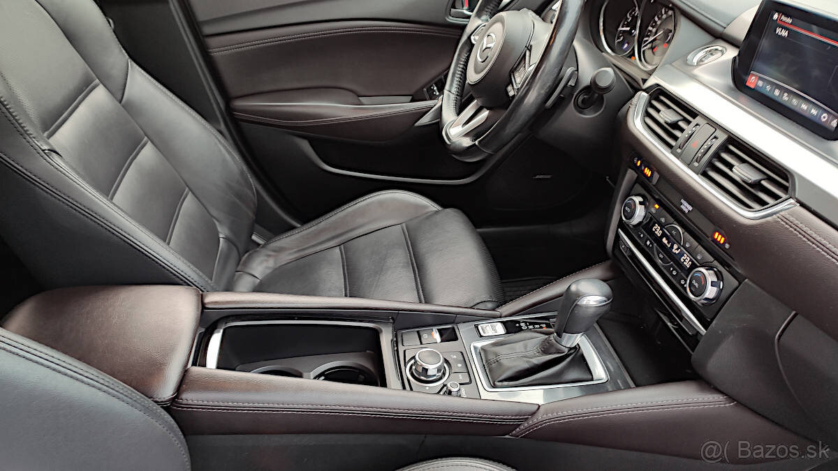 Mazda 6 2.5 benzín Revolution Top - 12