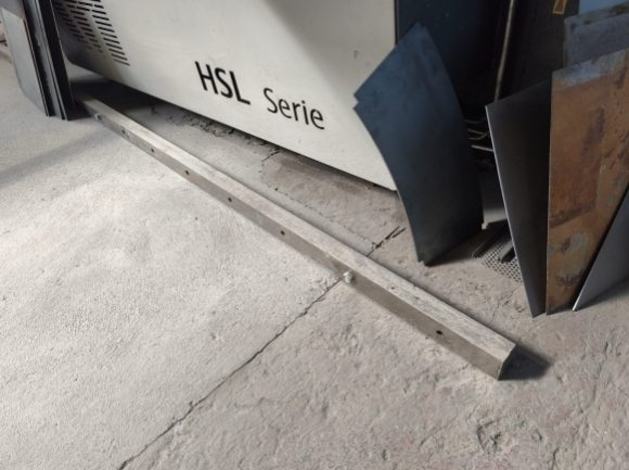 Prodávám Použité CNC tabulové nůžky HACO HSLX 3008, r. v. 20 - 12