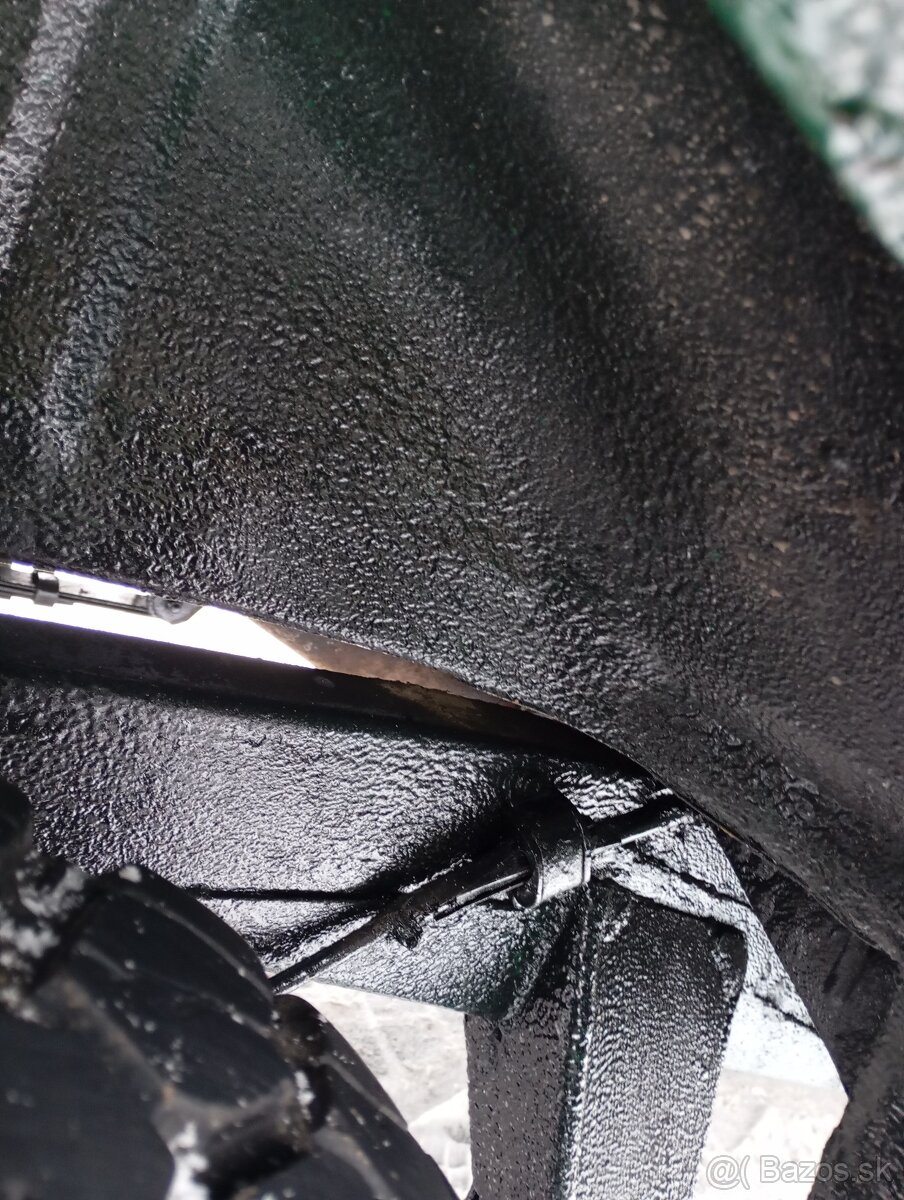 Suzuki samurai long 1,3 benzín 1998 - 12