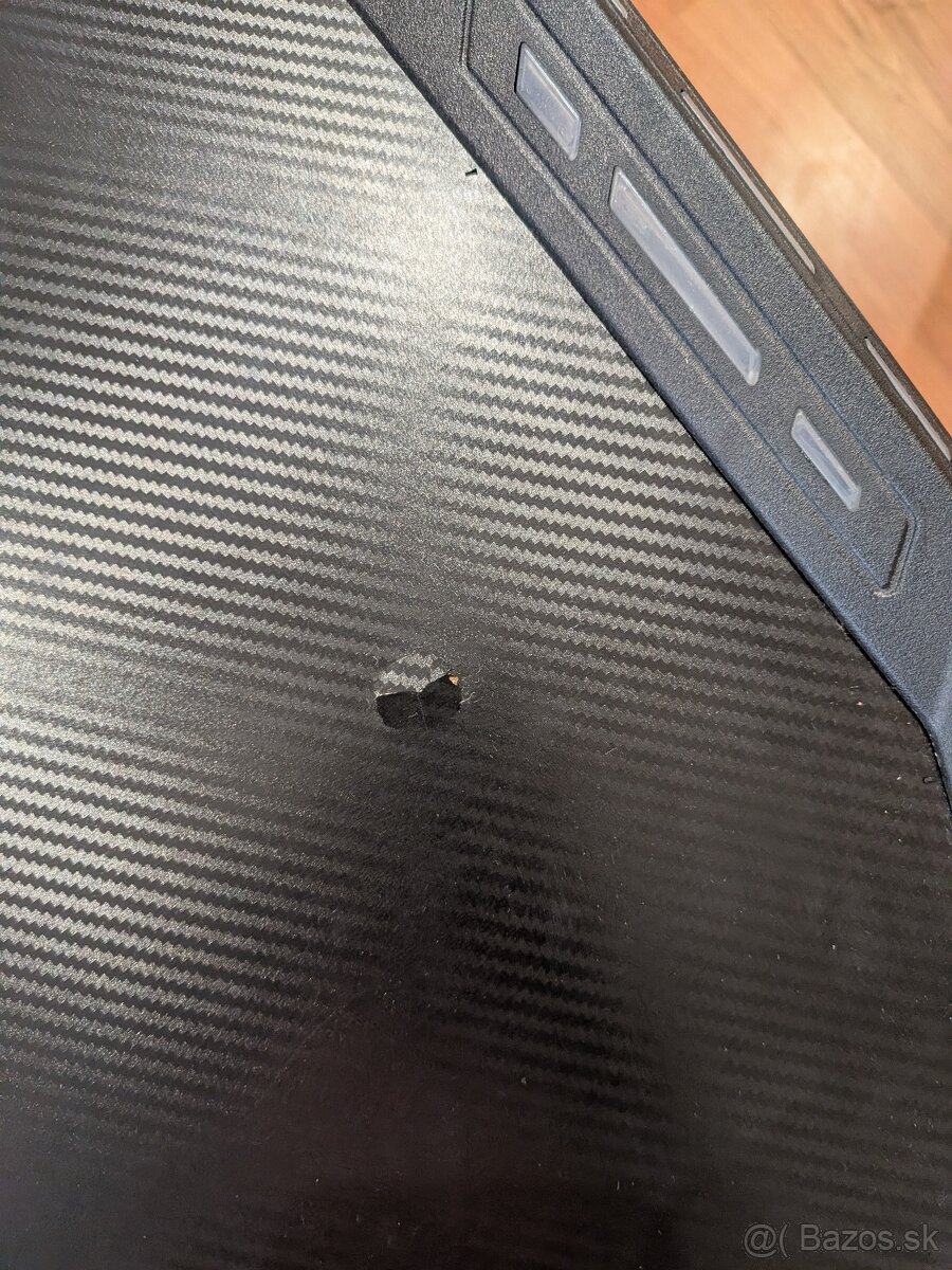 Kompletná herná zostava – PC + 3 monitory + príslušenstvo - 12