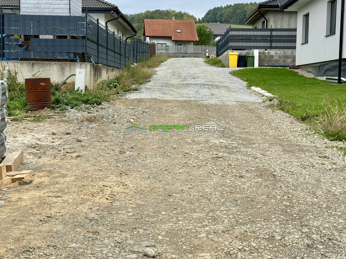 Predaj stavebný pozemok 700 m2, Svinia, okr. Prešov - 12
