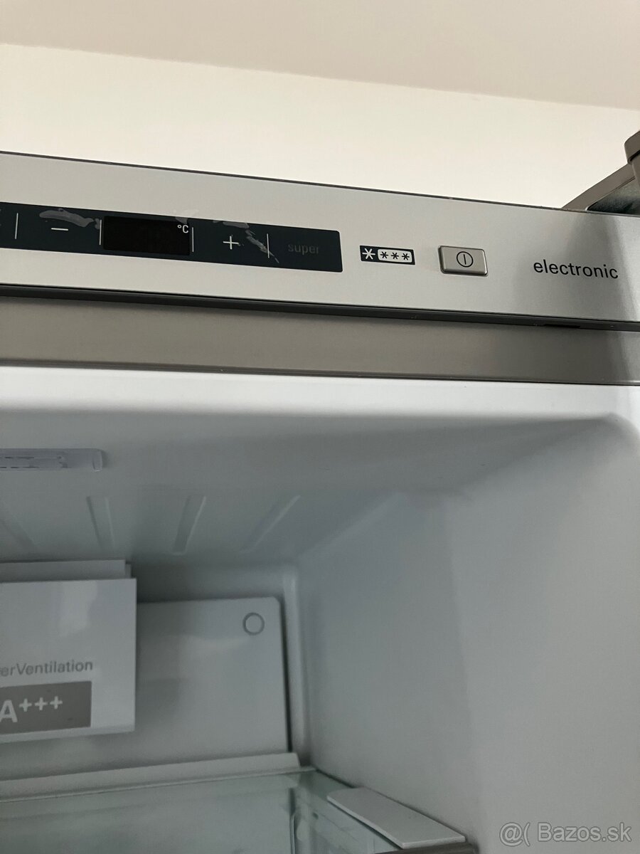 Chladnička s mrazničkou Siemens - 12