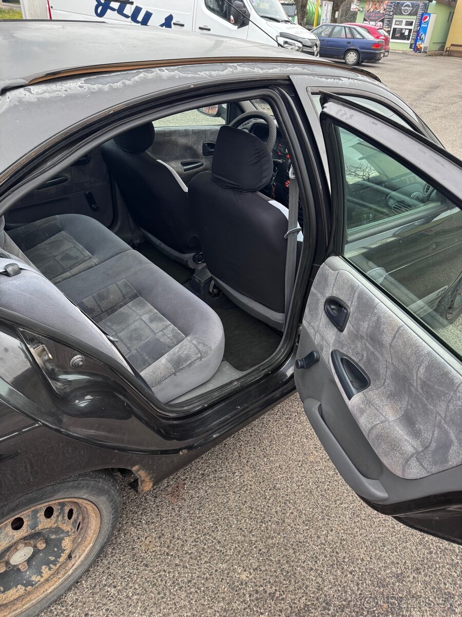 Renault Megane 1.6 16v - 12