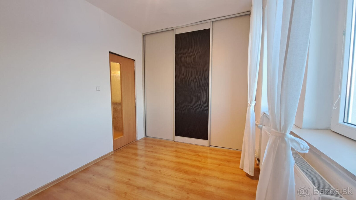 Prenájom 4-izbového bytu v lukratívnej časti Popradu - 12