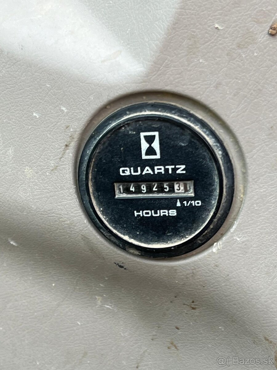 New Holland E215 - 12