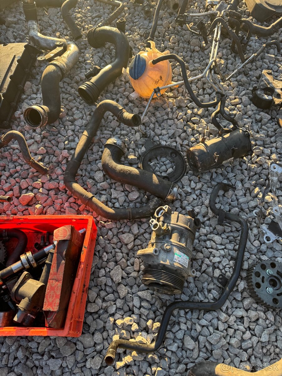 Rozpredám motor 2.0 TDI 103kw BKD - 12