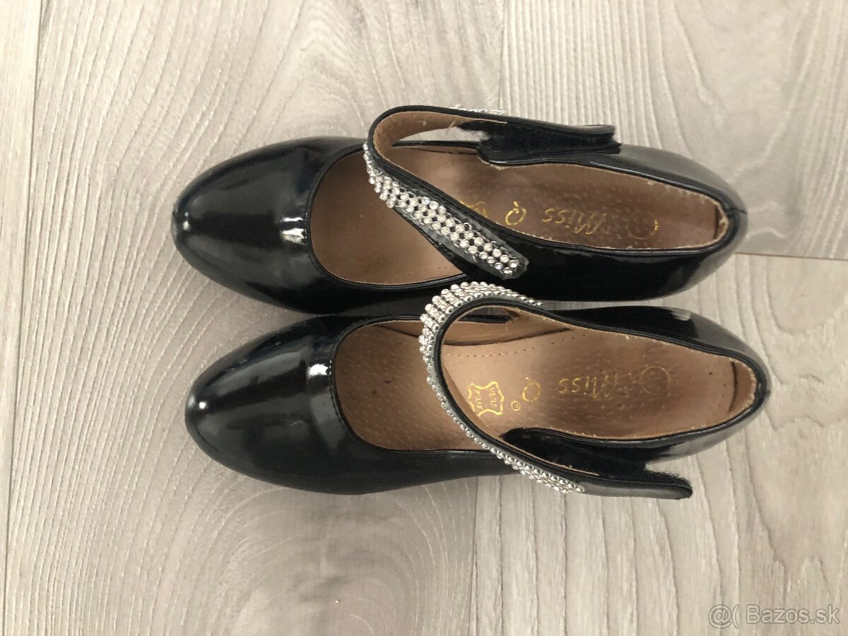 Topánky, gumáky, tenisky, sandále - 12