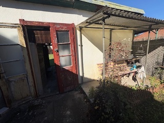 Útulný rodinný dom vo vyhľadávanej lokalite Levíc - 12