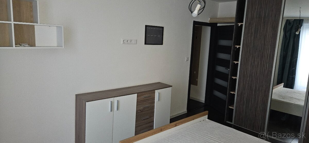 Exluzívne na prenajom 2-izbovy byt - 12